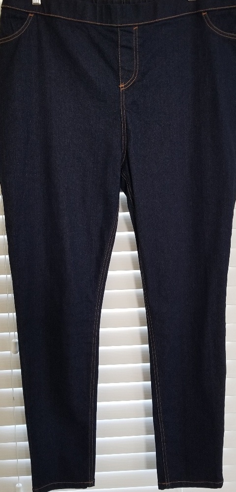 Dark denim skinny pants. NWOT